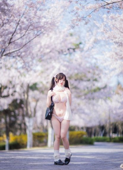 年轻的妈妈神马_国产在线视频